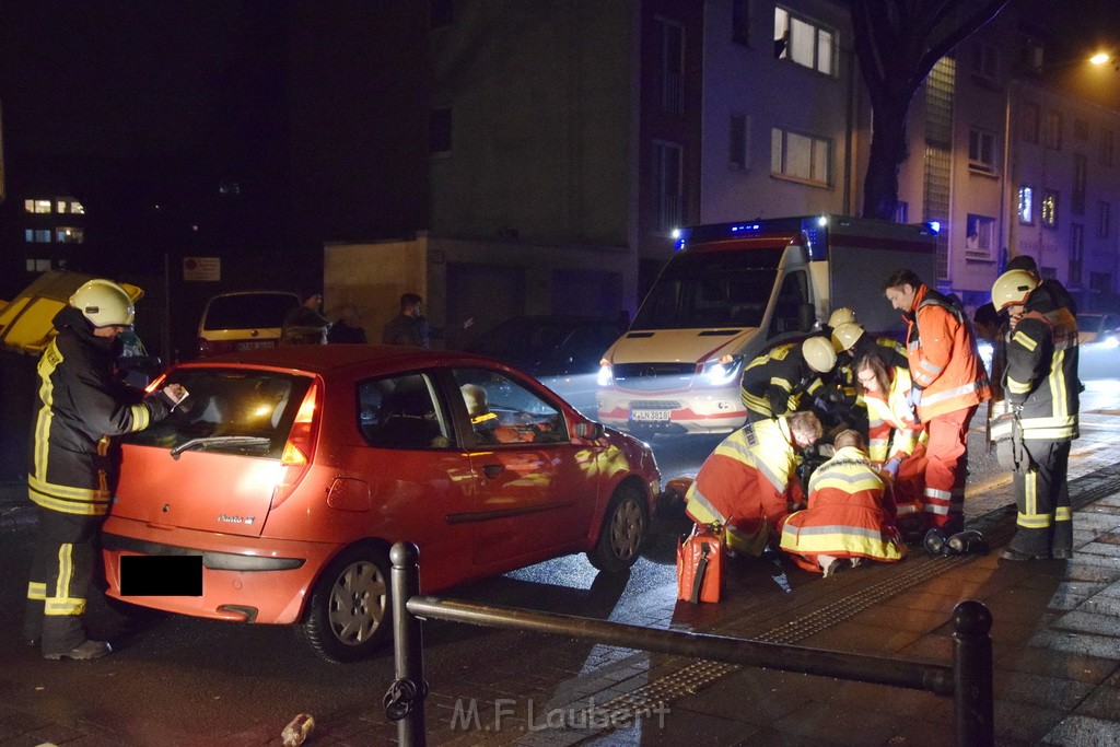 VU Fussgaengerin angefahren Koeln Vingst Oranienstr P10.JPG - Miklos Laubert